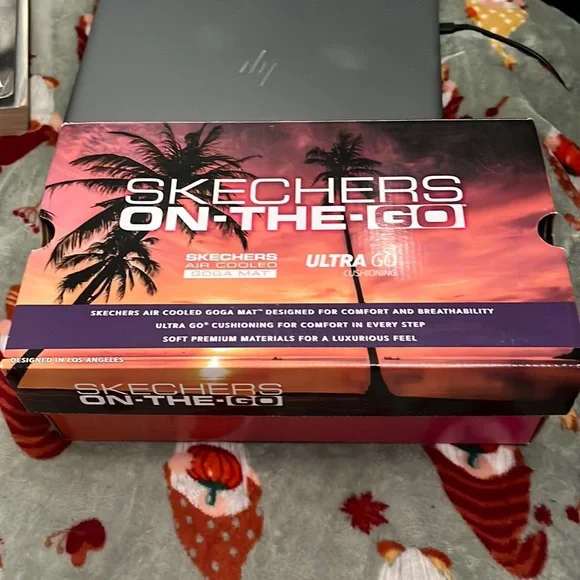 BRAND NEW SKETCHERS ON THE GO DREAMY SIZE 8.5 leopard print sparkly grey - Picture 1 of 5